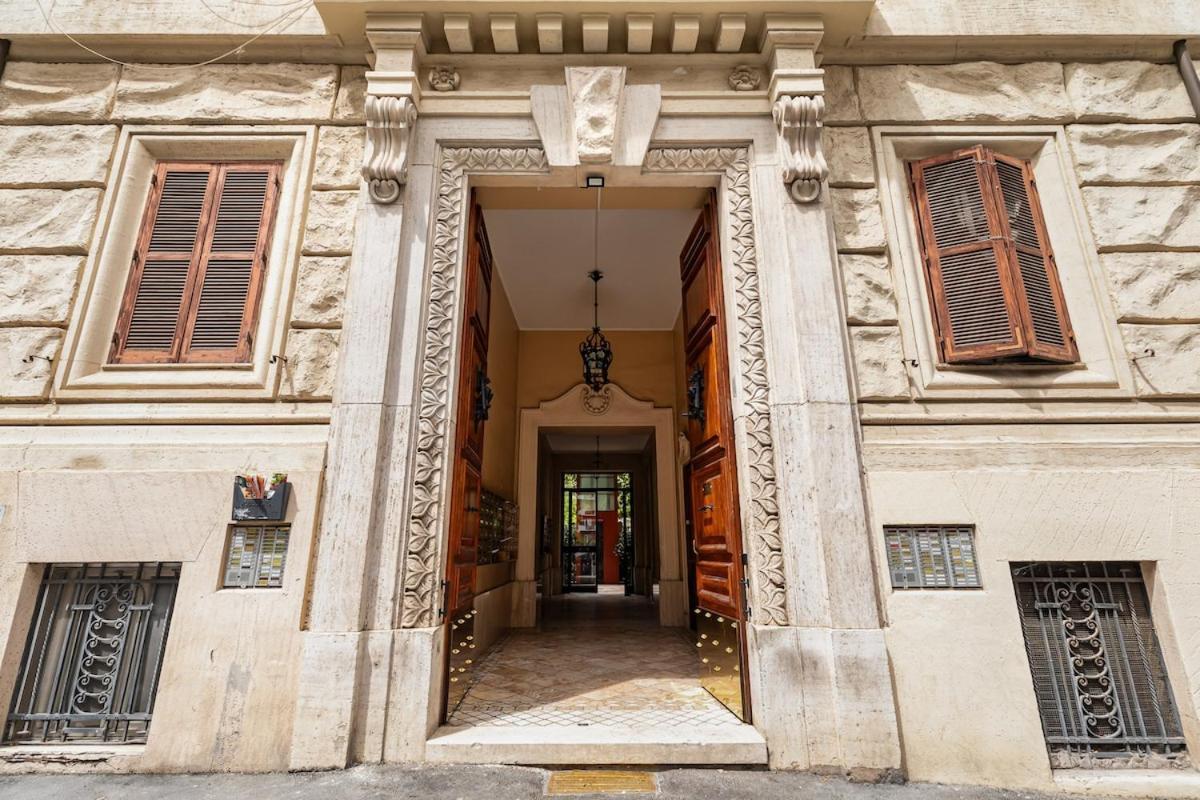 Moderno Nel Cuore Di *